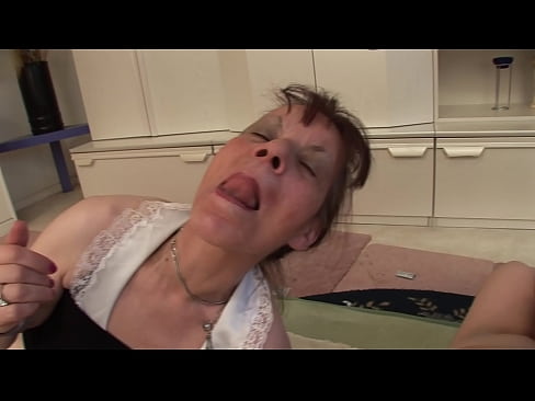 ❤️ De grann ak yon granpapa gen yon triyo ❌ Pornografi endijèn nan nou ☑